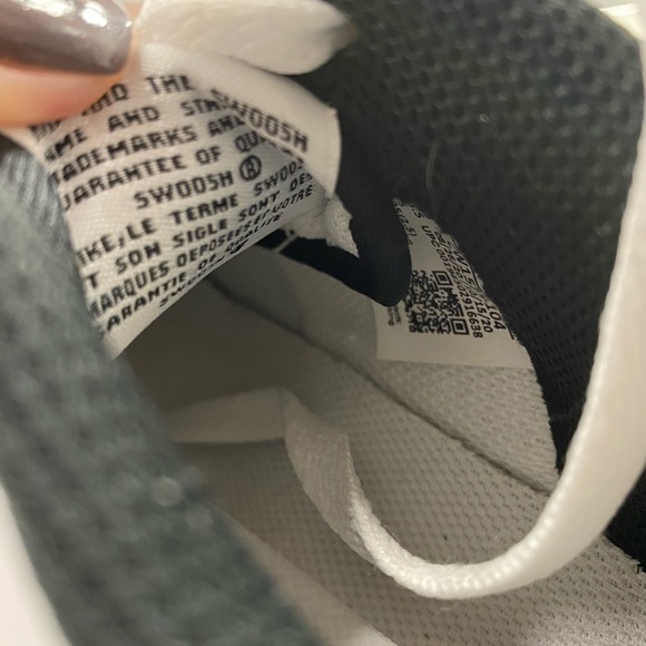 Nike Air Force 1 “black and white contrast stitch” - Picture 6 of 6